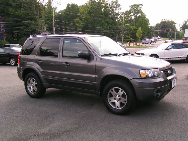 2005 Ford Escape Super