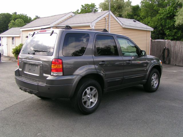 2005 Ford Escape Super