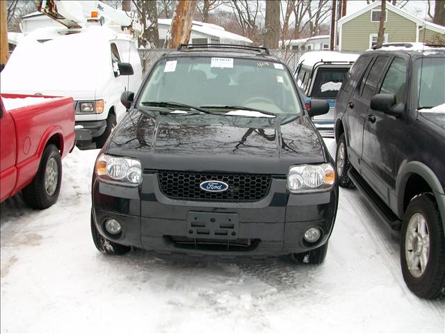 2005 Ford Escape SLT 25