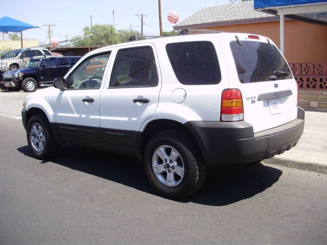 2005 Ford Escape HD Dually 4x4