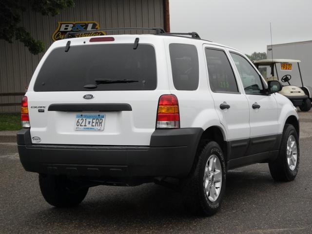 2005 Ford Escape ESi