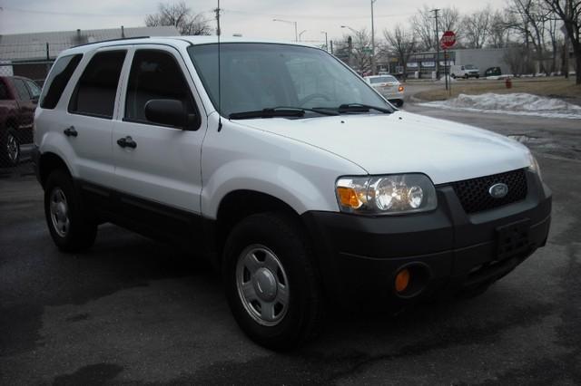 2005 Ford Escape XLS