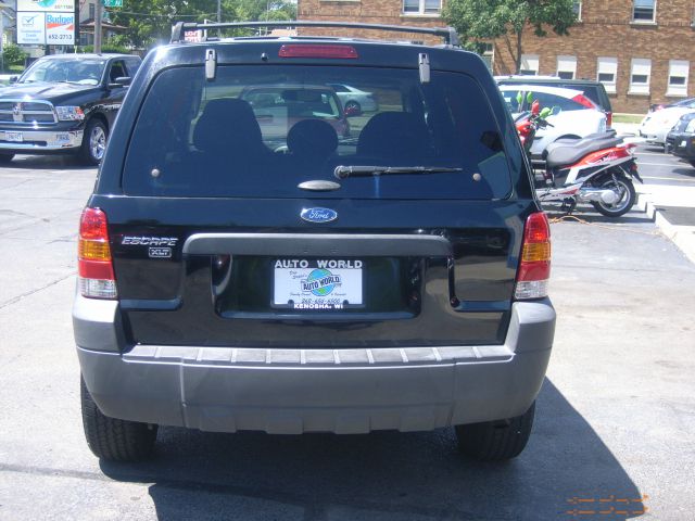 2005 Ford Escape 15