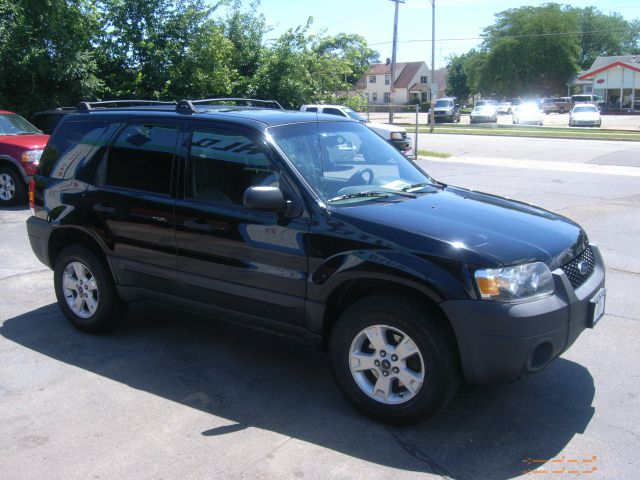 2005 Ford Escape 15