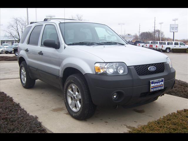 2005 Ford Escape ESi