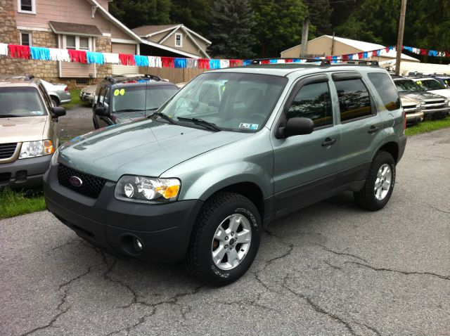 2005 Ford Escape SL 4x4 Regular Cab