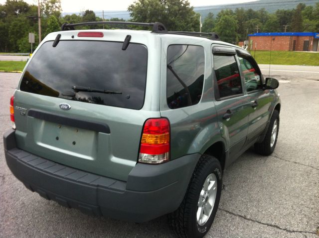 2005 Ford Escape SL 4x4 Regular Cab