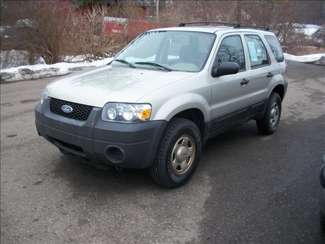 2005 Ford Escape XLS