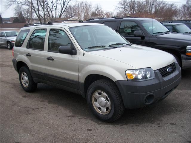 2005 Ford Escape XLS