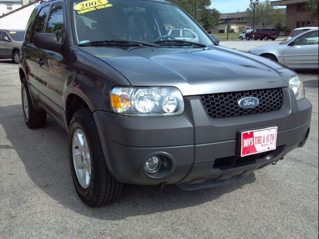 2005 Ford Escape SL 4x4 Regular Cab