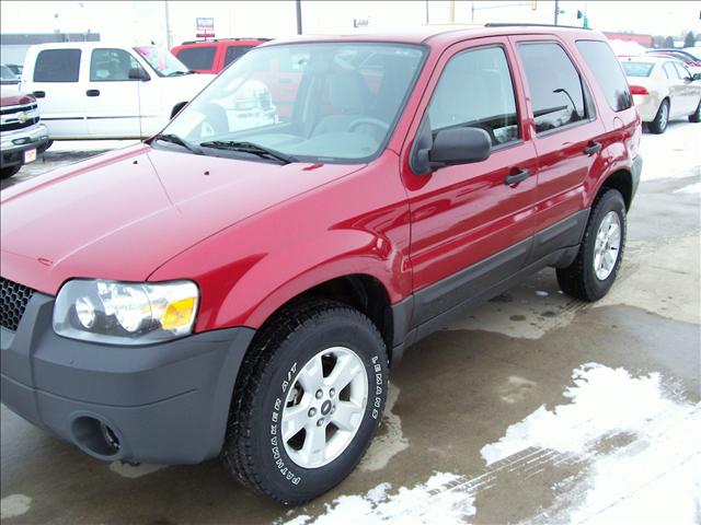 2005 Ford Escape ESi