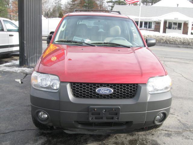 2005 Ford Escape ESi