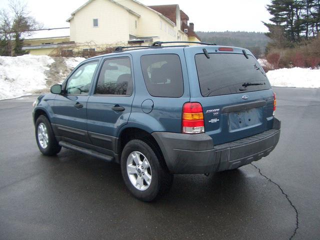 2005 Ford Escape 15