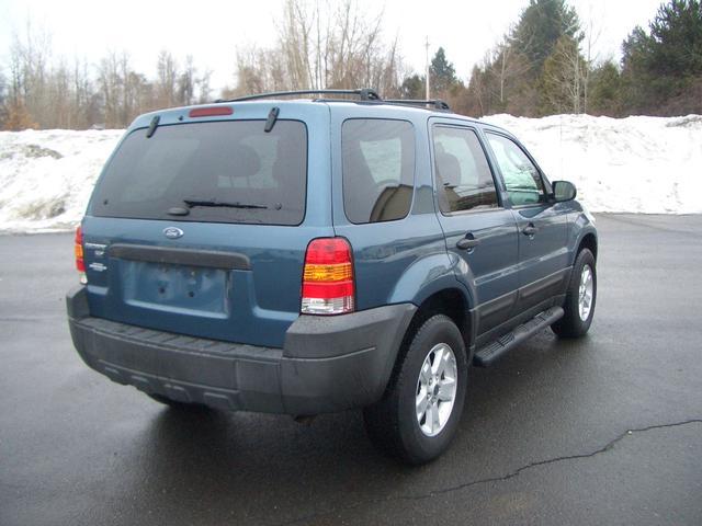 2005 Ford Escape 15