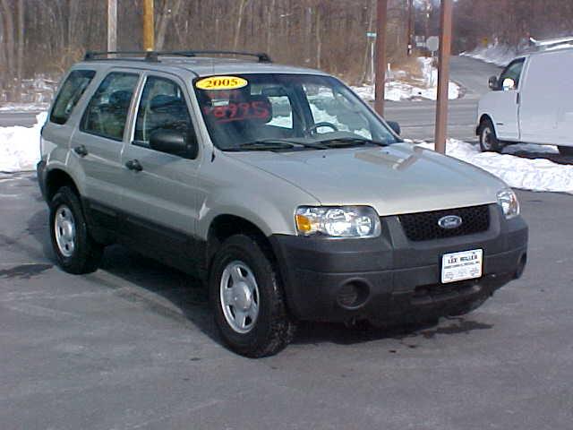 2005 Ford Escape XLS