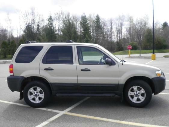 2005 Ford Escape SL 4x4 Regular Cab