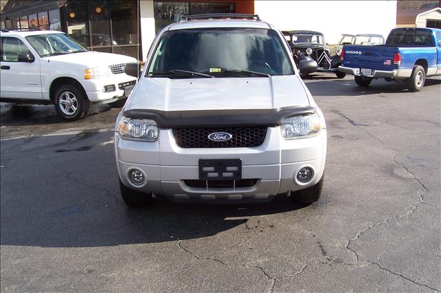 2005 Ford Escape SLT 25