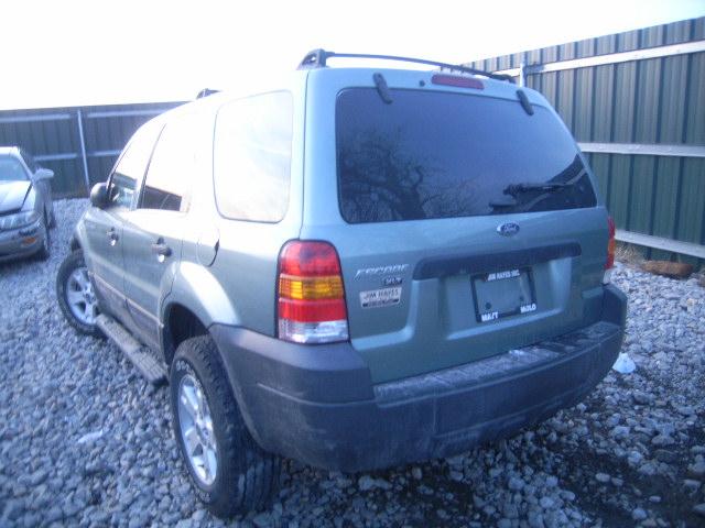 2005 Ford Escape ESi