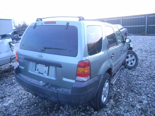 2005 Ford Escape ESi