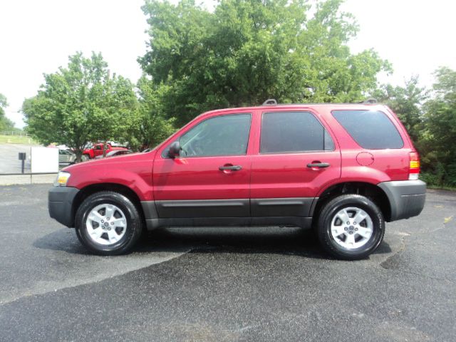 2005 Ford Escape 15