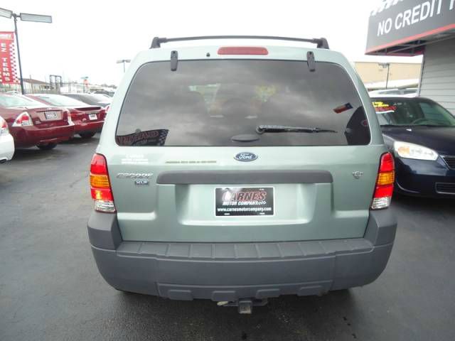 2005 Ford Escape SL 4x4 Regular Cab