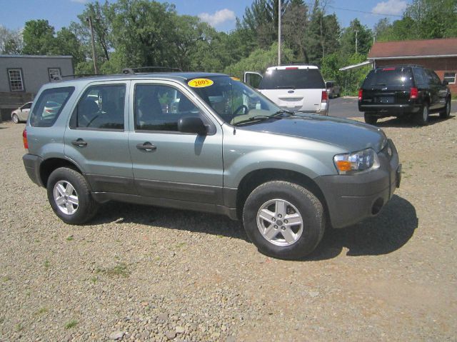 2005 Ford Escape Reg Cab 159.5 WB C5B