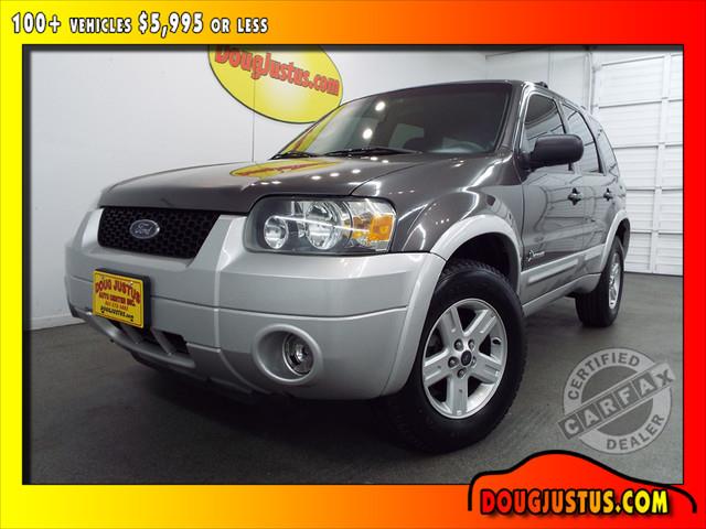 2005 Ford Escape ESi