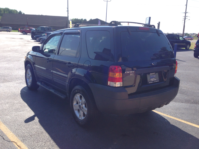 2005 Ford Escape SL 4x4 Regular Cab