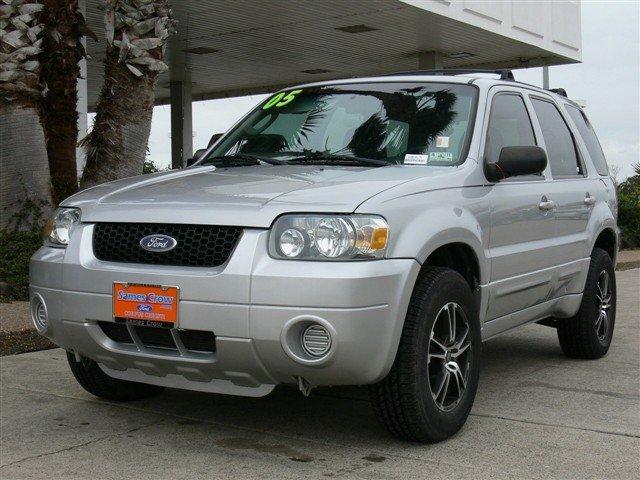 2005 Ford Escape XLS