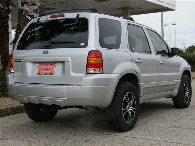 2005 Ford Escape XLS