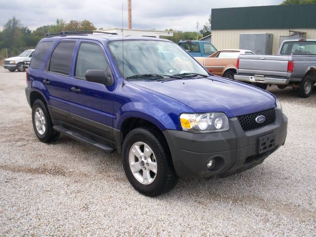 2005 Ford Escape ESi