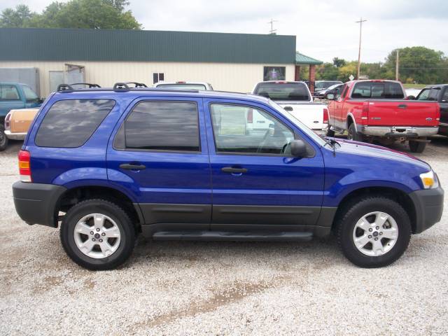 2005 Ford Escape ESi