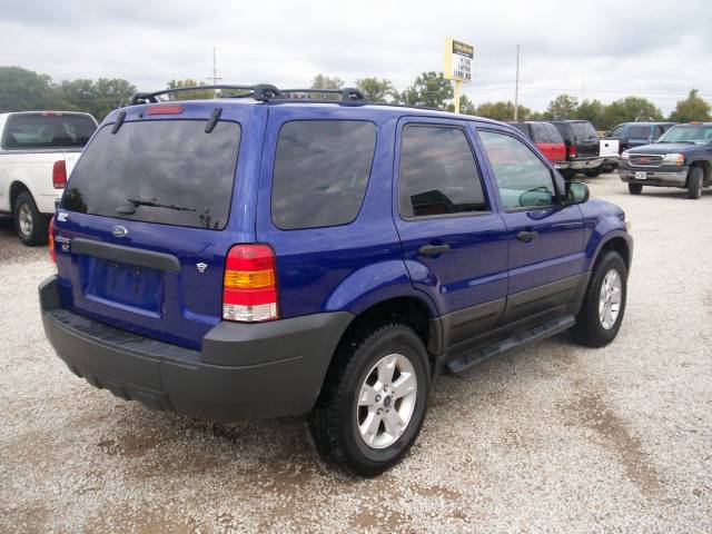 2005 Ford Escape ESi