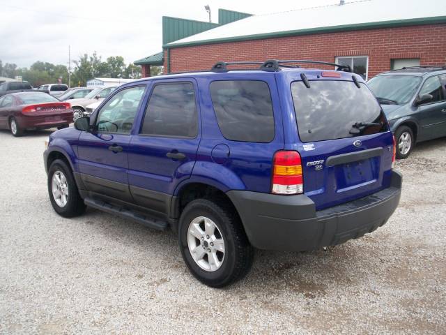 2005 Ford Escape ESi