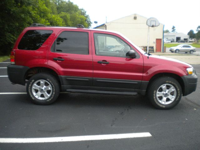 2005 Ford Escape SL 4x4 Regular Cab