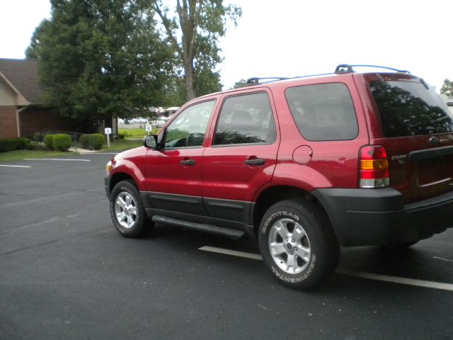 2005 Ford Escape SL 4x4 Regular Cab