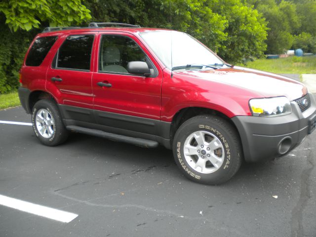 2005 Ford Escape SL 4x4 Regular Cab