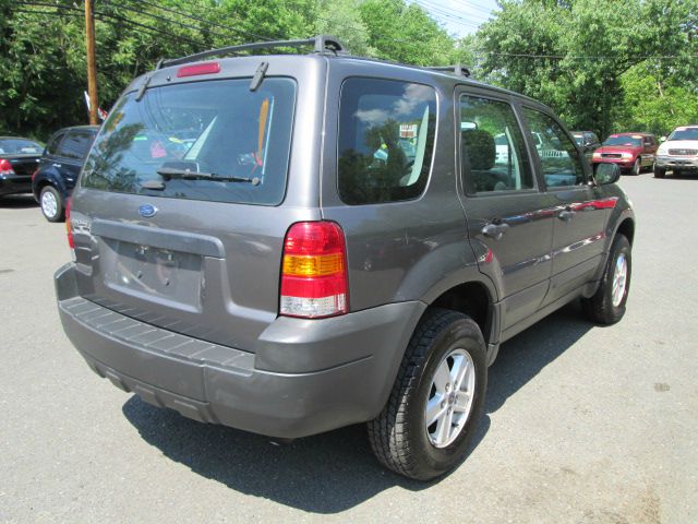 2005 Ford Escape Reg Cab 159.5 WB C5B