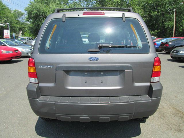 2005 Ford Escape Reg Cab 159.5 WB C5B