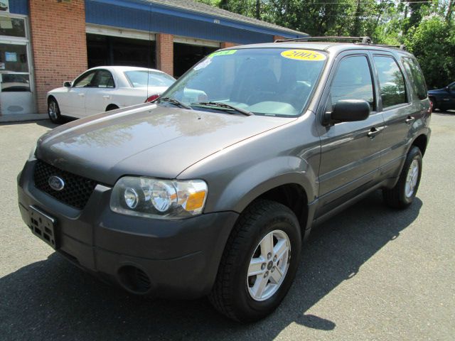 2005 Ford Escape Reg Cab 159.5 WB C5B