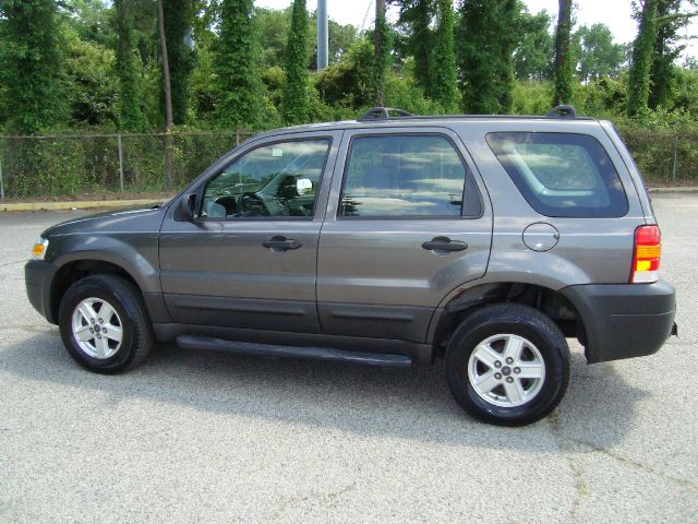 2005 Ford Escape Reg Cab 159.5 WB C5B