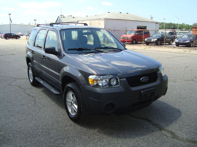 2005 Ford Escape Reg Cab 159.5 WB C5B