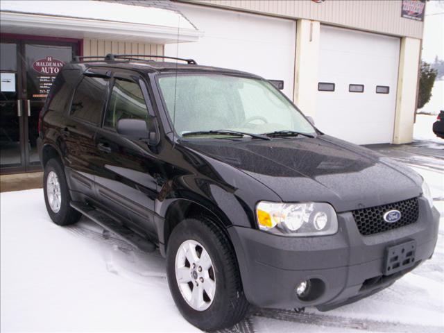 2005 Ford Escape ESi