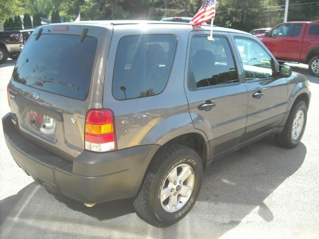 2005 Ford Escape Unknown