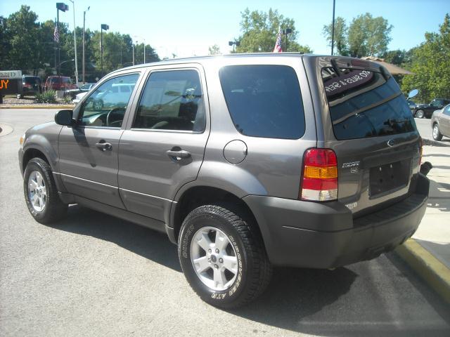 2005 Ford Escape Unknown