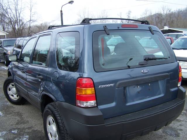 2005 Ford Escape XLS