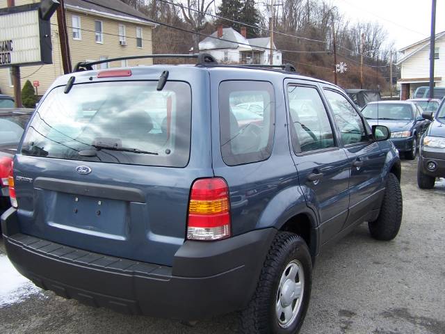 2005 Ford Escape XLS