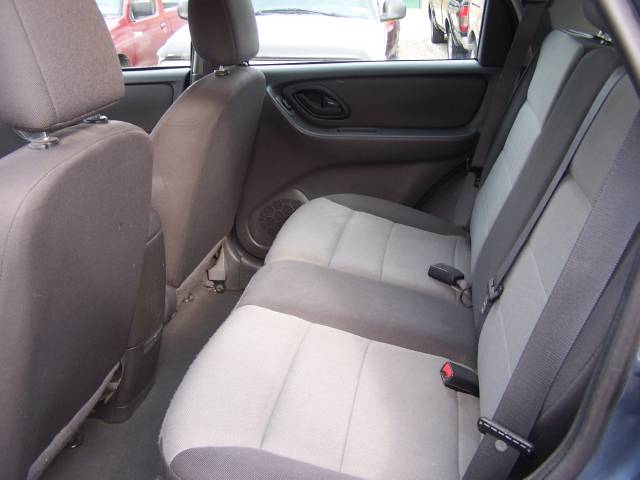 2005 Ford Escape XLS