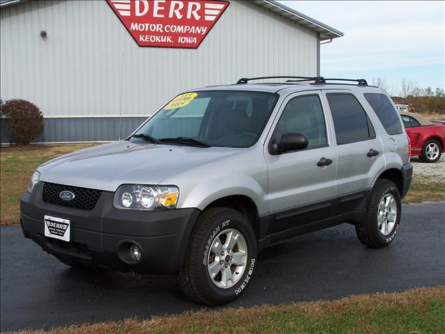 2005 Ford Escape ESi