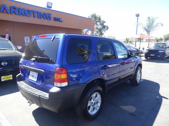 2005 Ford Escape 15